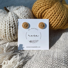 Load image into Gallery viewer, Moose Hide Daisy Studs
