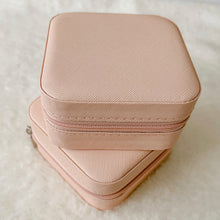 Load image into Gallery viewer, Blushing Jewelry Case
