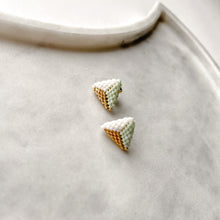 Load image into Gallery viewer, Two Gorg Studs
